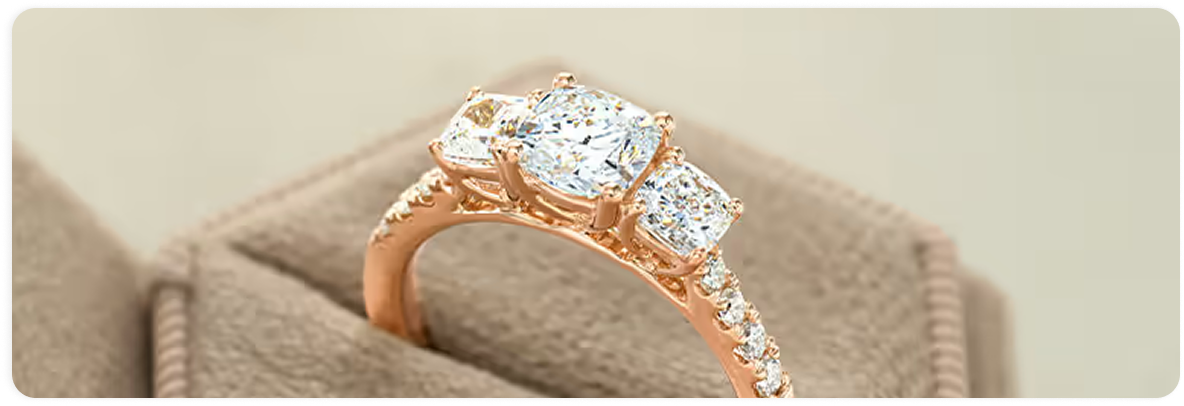 Engagement ring showcase