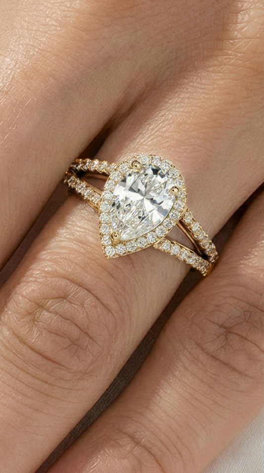 Pear Split Band Setting Diamond Engagement Ring