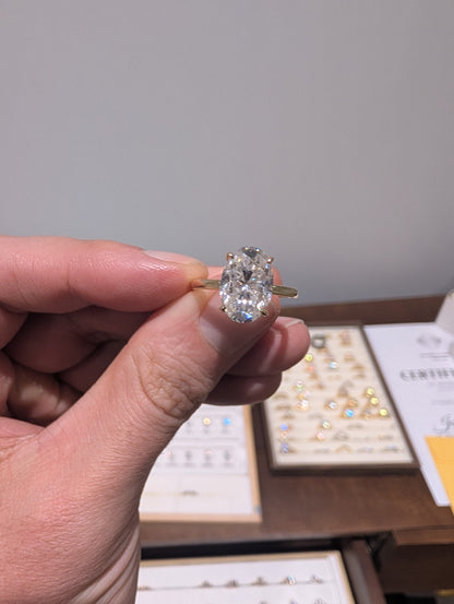 3 Carat Oval Moissanite | Solitaire design Size L 18k Yellow gold