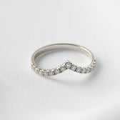Half Pavé With Peak Diamond Wedding Band