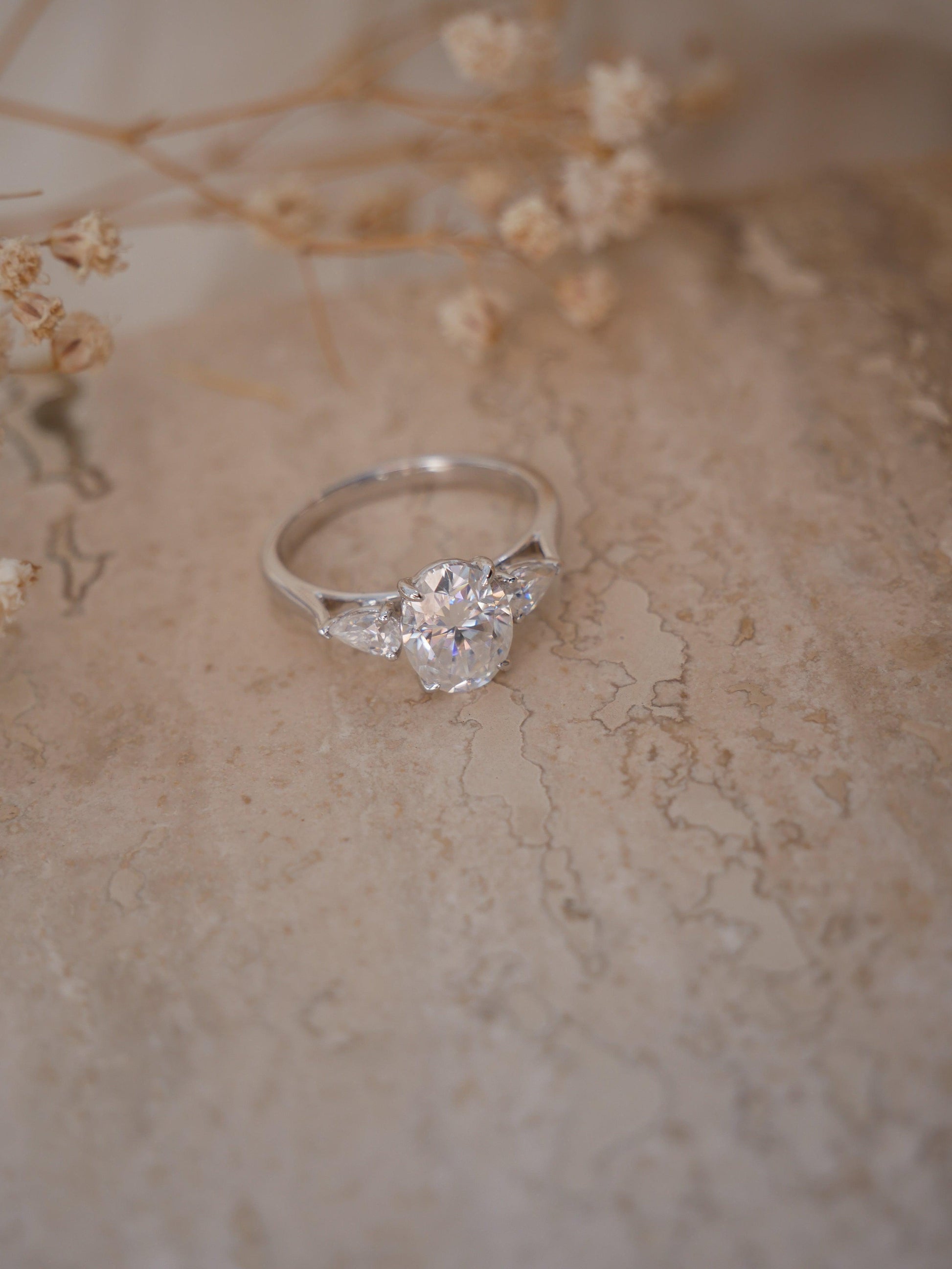 Oval Leaf Setting Diamond Engagement Ring - Moissanite Engagement Rings