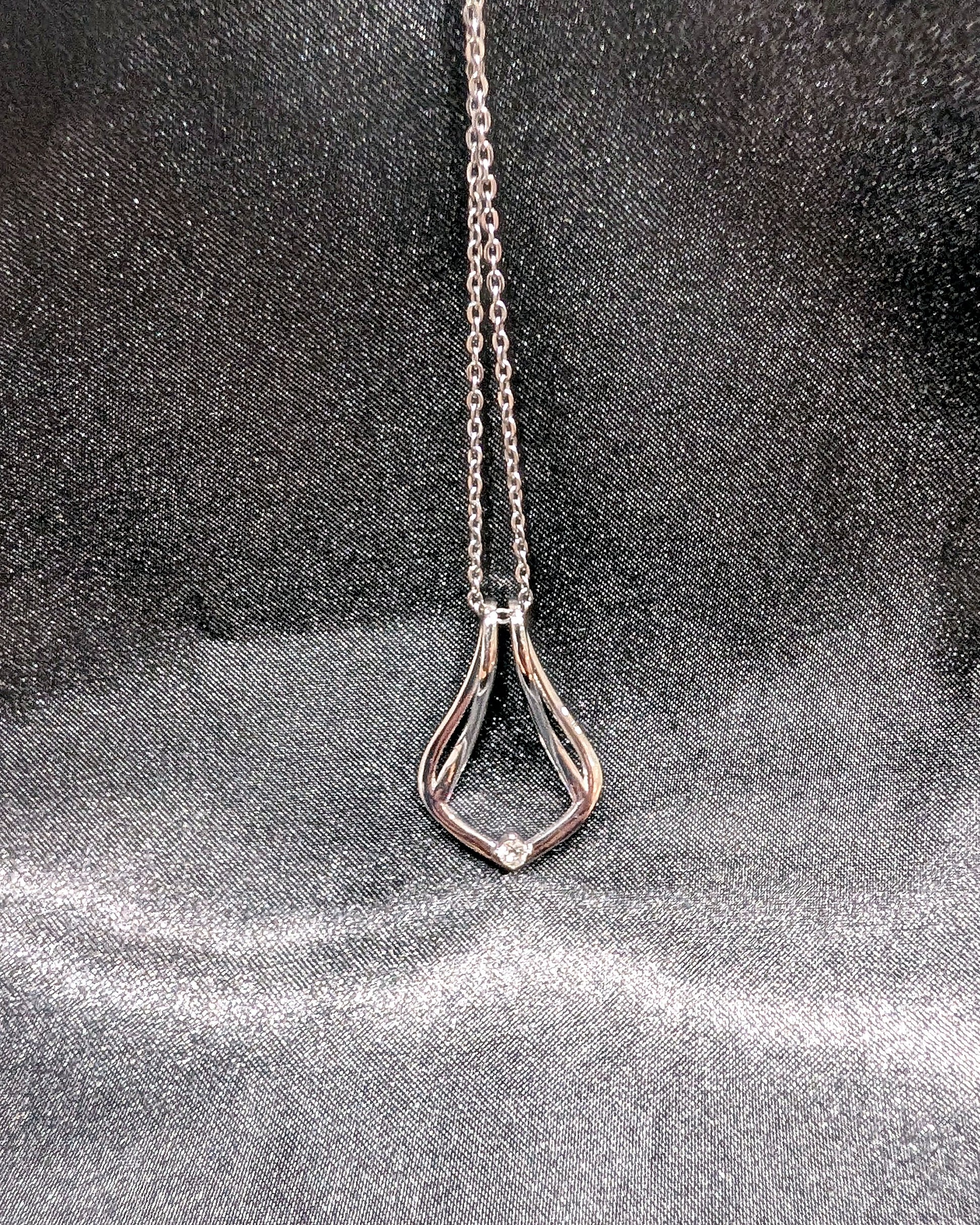 Silver Ring Holder Necklace pendant, empty